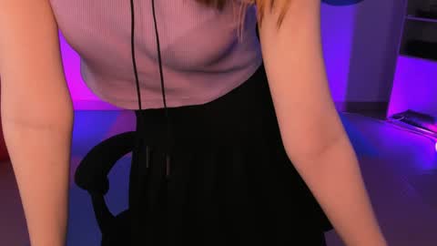 Vivien online show from 12/03/24, 04:17