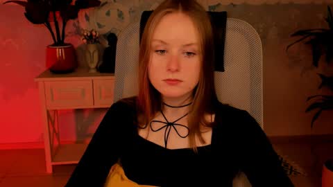 Vivien online show from 12/10/24, 04:49