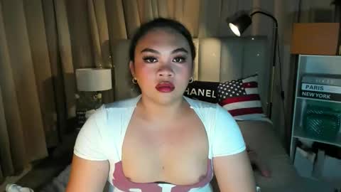 vivienne_monroe online show from 06/11/26, 02:53