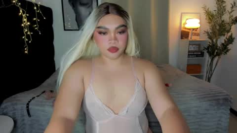 vivienne_monroe online show from 07/24/26, 03:15