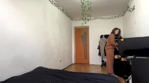 Snapshot of viviennebreihan chatting on 11/03/25, 07:09 Vivi online show from 11/03/25, 07:09