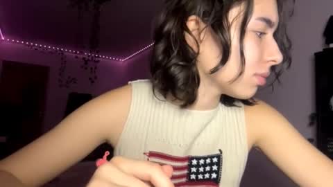 Snapshot of viviennebreihan chatting on 11/28/25, 04:20 Vivi online show from 11/28/25, 04:20