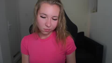 VivienVance online show from 06/14/26, 06:21
