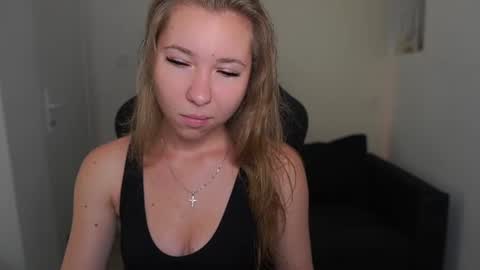VivienVance online show from 06/15/26, 01:24