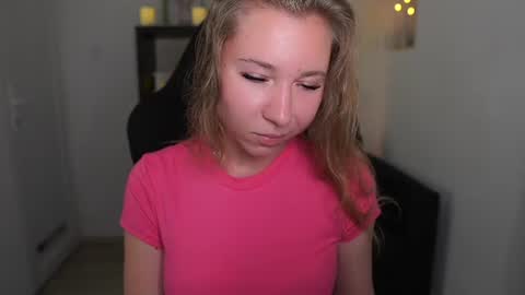 VivienVance online show from 06/20/26, 09:06