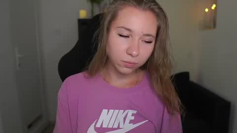 VivienVance online show from 06/22/26, 02:58