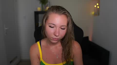 VivienVance online show from 07/17/26, 02:02