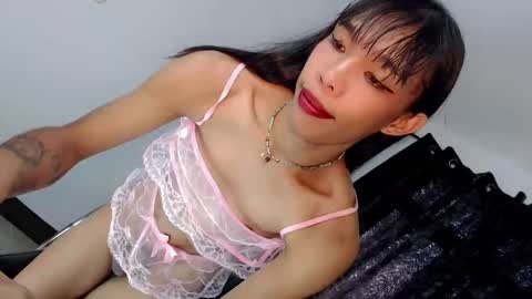 Snapshot of vixen_foxx chatting on 04/16/26, 06:25 vixen online show from 04/16/26, 06:25