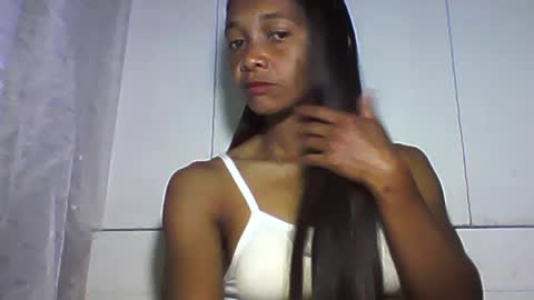 Snapshot of vixen_lina chatting on 06/11/26, 05:44 vixen_lina online show from 06/11/26, 05:44