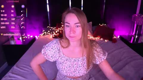Snapshot of vixenmuse chatting on 02/12/26, 01:33 Ur Lady online show from 02/12/26, 01:33
