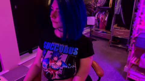 Snapshot of vixenp chatting on 10/03/25, 05:54 Polly Online mostly at 9pm-2am UK Time online show from 10/03/25, 05:54