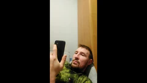 Snapshot of vladumyr chatting on 12/05/25, 12:41 vladumyr online show from 12/05/25, 12:41