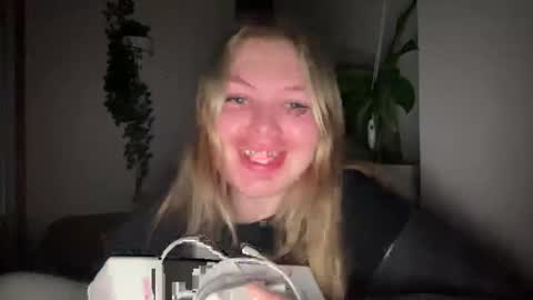 Hey Im Charlie 3 online show from 12/22/25, 10:40