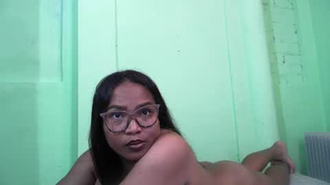 voagelle online show from 02/26/25, 04:45