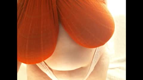 Snapshot of voluptuosaxl chatting on 09/29/25, 03:28 Mary online show from 09/29/25, 03:28