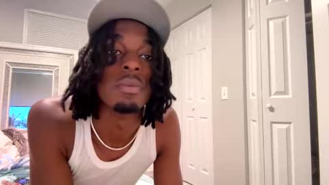 vonnieeb2x online show from 10/15/25, 05:18