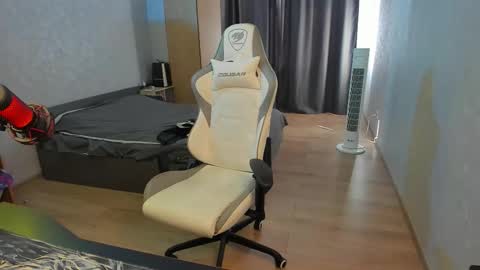 Snapshot of vova_belkin_ chatting on 09/17/25, 09:44 vova online show from 09/17/25, 09:44