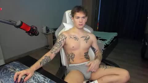 Snapshot of vova_belkin_ chatting on 11/15/25, 09:28 vova online show from 11/15/25, 09:28