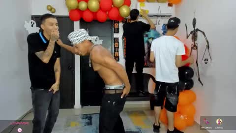 voyeurism_guys online show from 10/26/25, 11:09