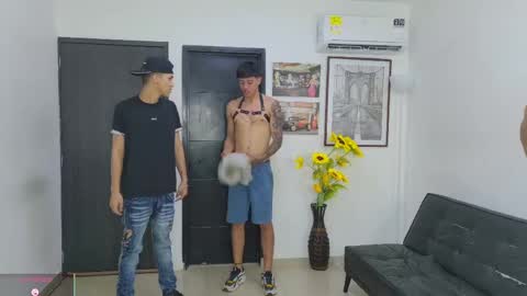 voyeurism_guys online show from 05/31/26, 10:11