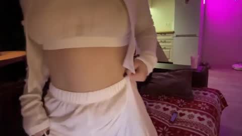 Snapshot of voyliza chatting on 12/14/25, 07:18 voyliza online show from 12/14/25, 07:18