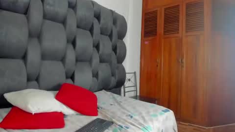 Snapshot of vsalomeper chatting on 10/21/25, 08:09 salome online show from 10/21/25, 08:09