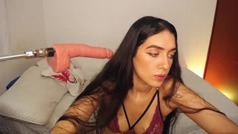 vsantini_ online show from 12/03/24, 10:18
