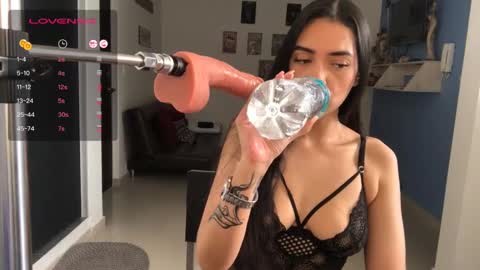 vsantini_ online show from 03/03/25, 08:00