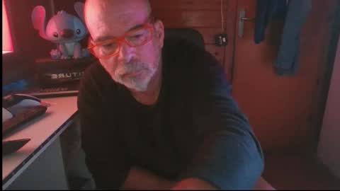 oscar online show from 10/15/25, 08:31