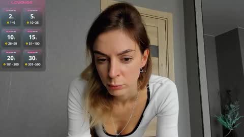 Snapshot of vvalkyriee chatting on 11/20/25, 11:43 vvalkyriee online show from 11/20/25, 11:43