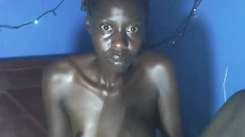 Snapshot of vvuuvvu chatting on 05/19/26, 03:57 vvuuvvu online show from 05/19/26, 03:57
