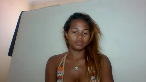 Snapshot of vynarahot chatting on 05/21/26, 07:37 vynarahot online show from 05/21/26, 07:37
