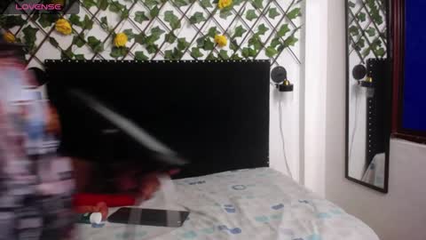 Zoey online show from 09/12/25, 02:55