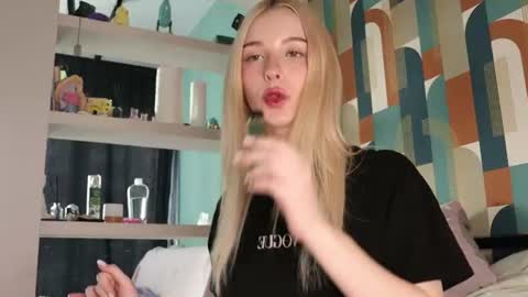 Nana online show from 06/26/26, 10:08