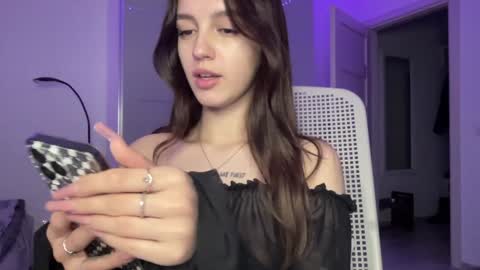 Alice  Before pvt write to me in PM  online show from 12/15/24, 02:08