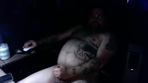 Snapshot of wakeupthedead77 chatting on 12/04/24, 01:58 Mr. Dead online show from 12/04/24, 01:58