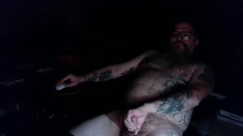 Snapshot of wakeupthedead77 chatting on 11/18/25, 05:56 Mr. Dead online show from 11/18/25, 05:56