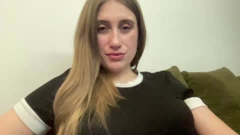 Snapshot of walkiria19 chatting on 02/10/26, 06:56 walkiria19 online show from 02/10/26, 06:56