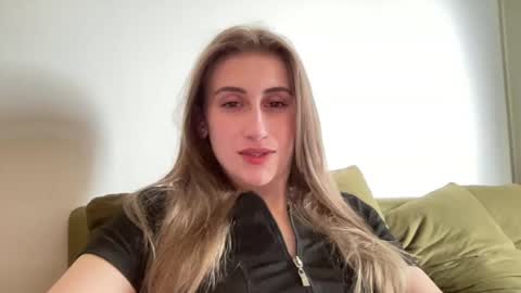 walkiria19 online show from 06/14/26, 12:18