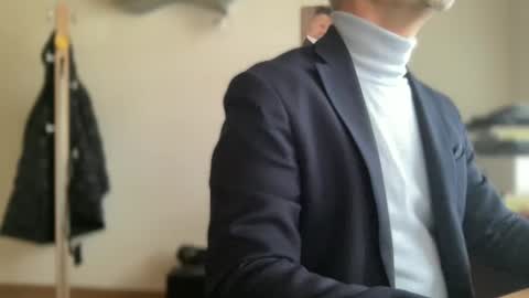 Snapshot of walky78 chatting on 12/09/24, 12:51 walky78 online show from 12/09/24, 12:51