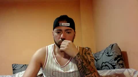 wallacewoods1 online show from 02/16/25, 05:59