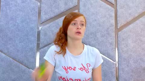 Wanda Robertss online show from 10/12/25, 01:54