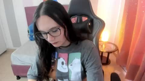Alexandra online show from 07/04/26, 08:04