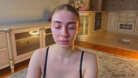 hello guys im Lilian online show from 11/01/25, 04:58