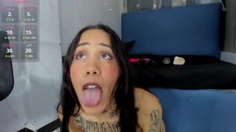 Snapshot of wandaloov chatting on 12/28/24, 12:26  wanda  online show from 12/28/24, 12:26