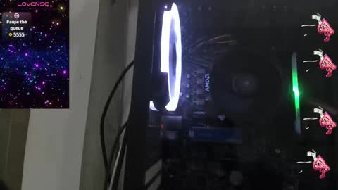 Snapshot of wandaloov chatting on 12/31/24, 04:38  wanda  online show from 12/31/24, 04:38