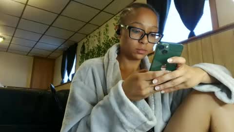 wanderlustgaal online show from 07/03/26, 07:31