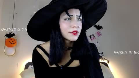 Betti online show from 10/30/25, 02:40