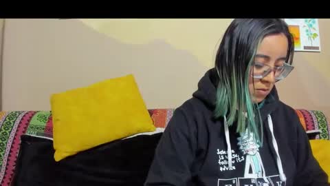 Snapshot of waningrosee chatting on 10/12/25, 11:04 Waningrose  Lu online show from 10/12/25, 11:04