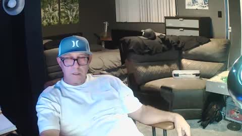 Snapshot of wantitbutyoucanthaveit chatting on 11/06/25, 02:34 inittogetitin online show from 11/06/25, 02:34